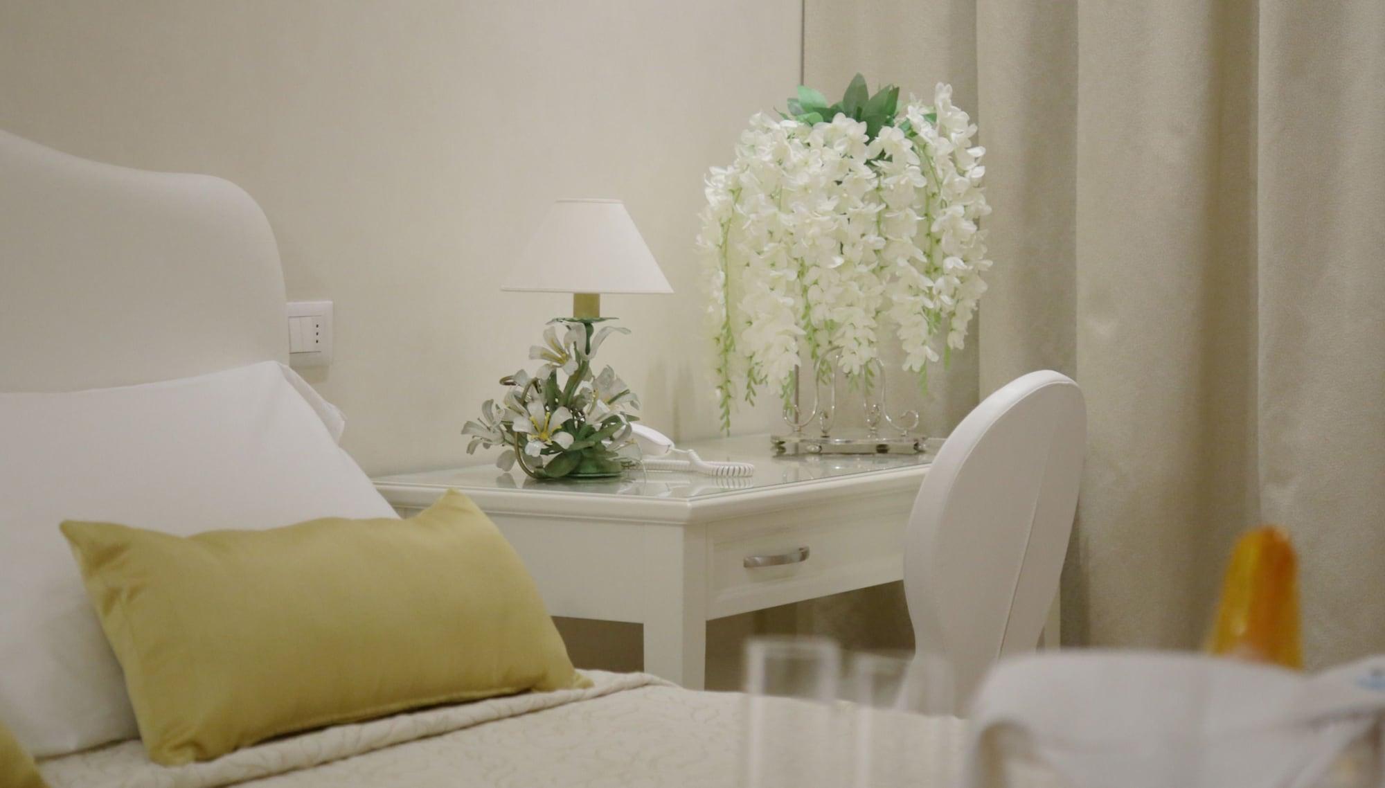 Hotel Renaissance Firenze Bagian luar foto